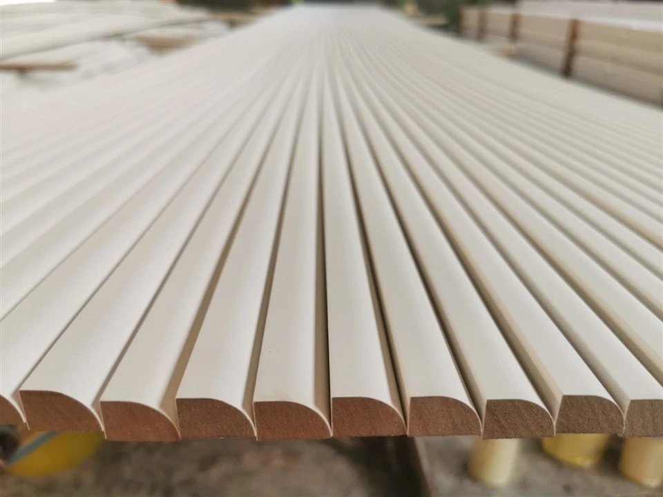 Good Quality White Primed MDF Shoe Moulding