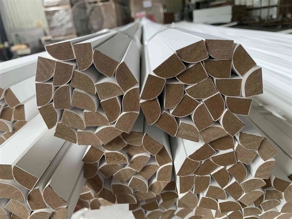 Good Quality White Primed MDF Shoe Moulding