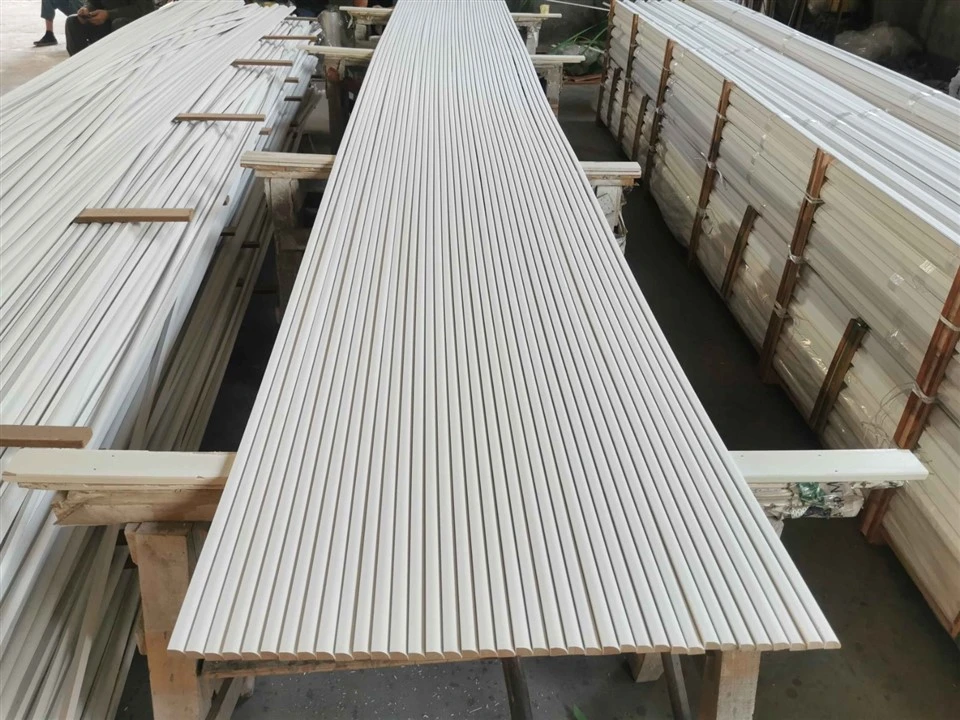 Good Quality White Primed MDF Shoe Moulding