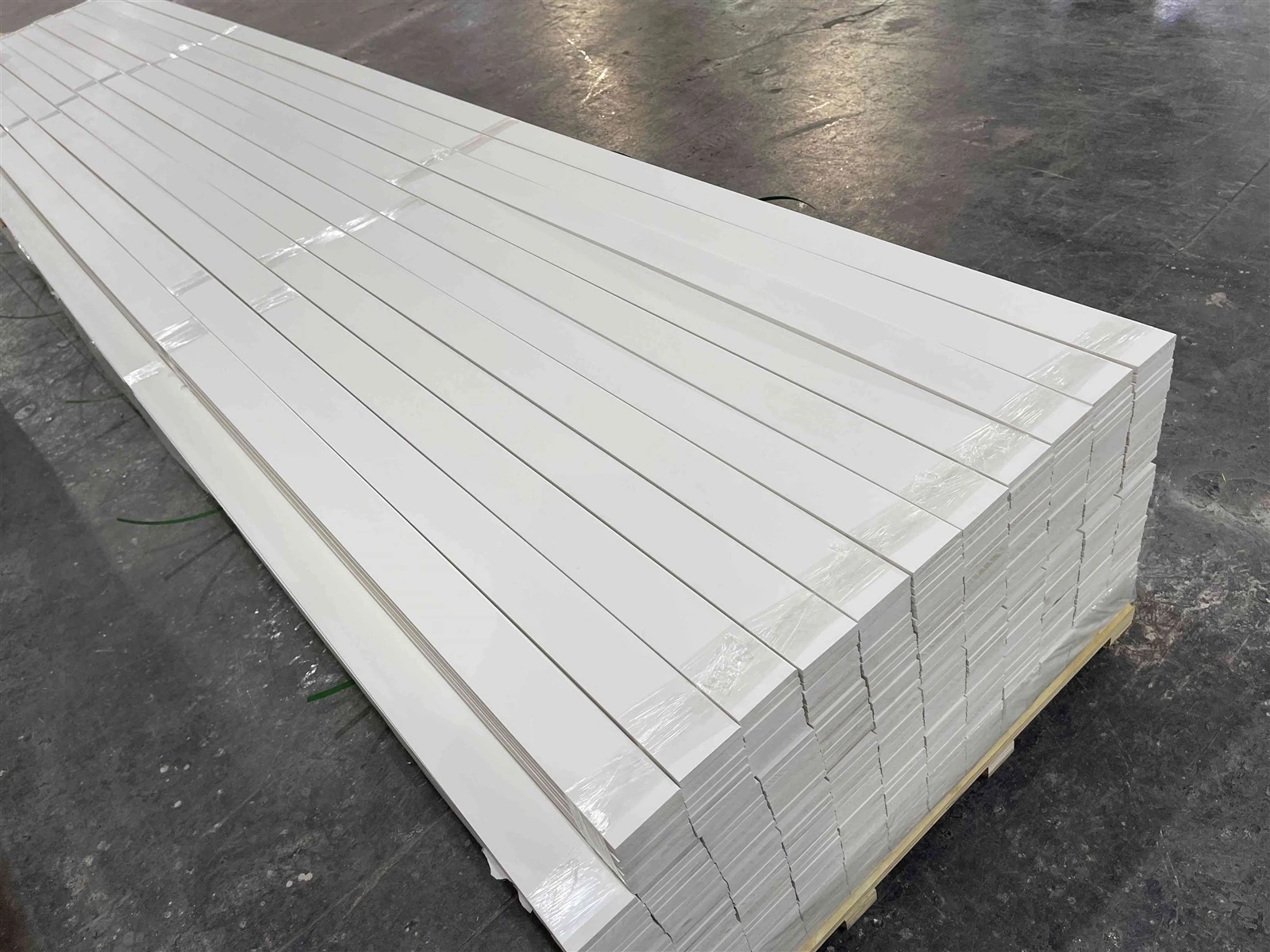 REVERSIBLE BASEBOARD 1