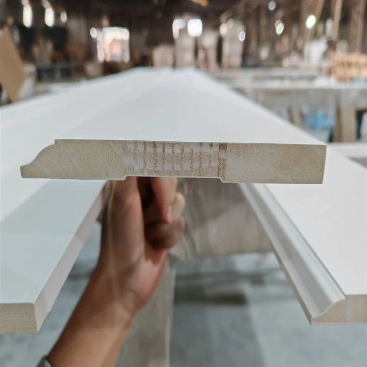 White Gesso Coated FJ Wooden Trim Mouldings Base Boards For The Floor
