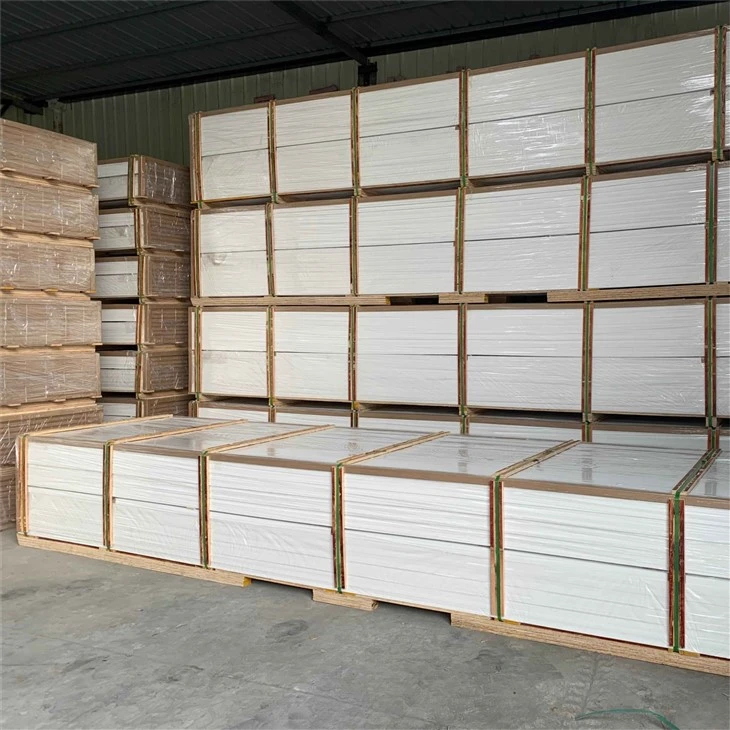 White Primed MDF Wall Baseboard Moulding