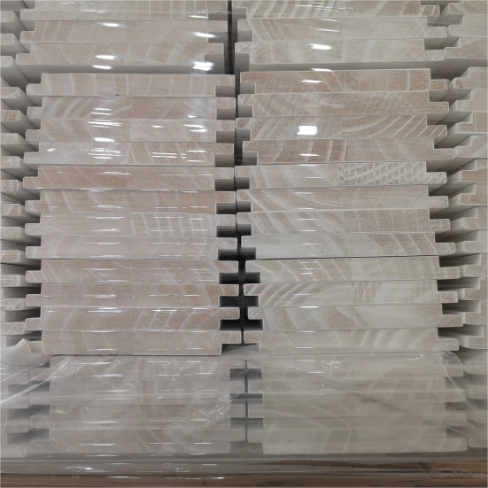 Moisture Resistant White Primed Wood Pine Wall Shiplap