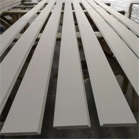 Moisture Resistant White Primed Wood Pine Wall Shiplap